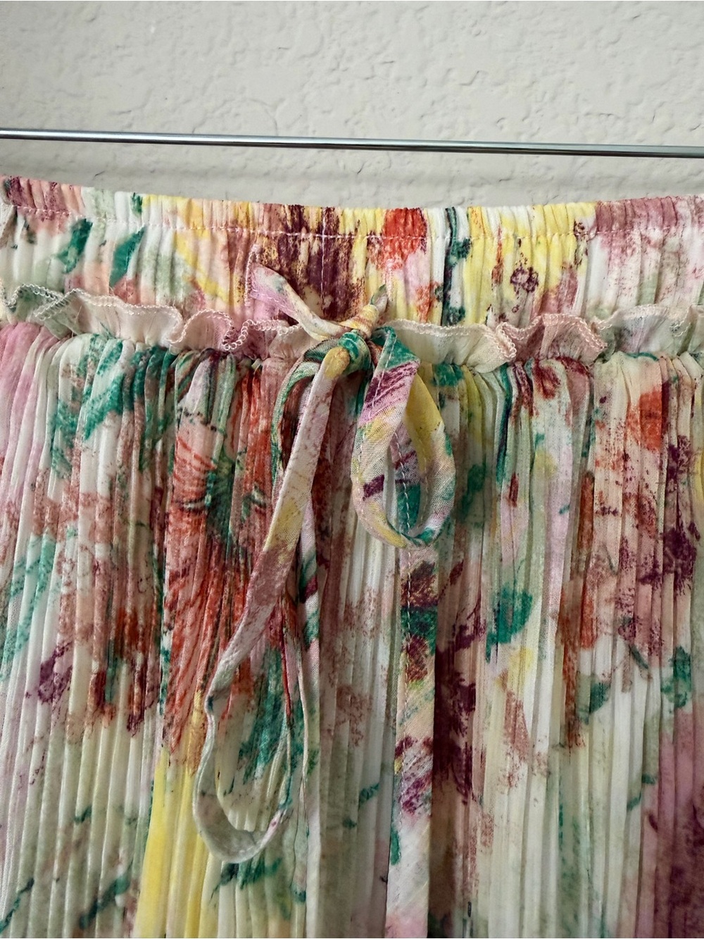 Mystee floral Pleated Shorts Size S Flowy Boho Ruffle Skort Style - Picture 4 of 10